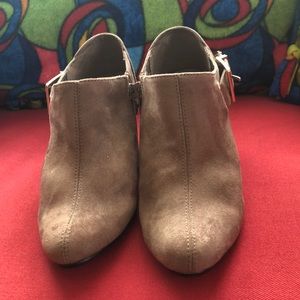 Aerosoles Taupe bootie size 5.5 NWOB